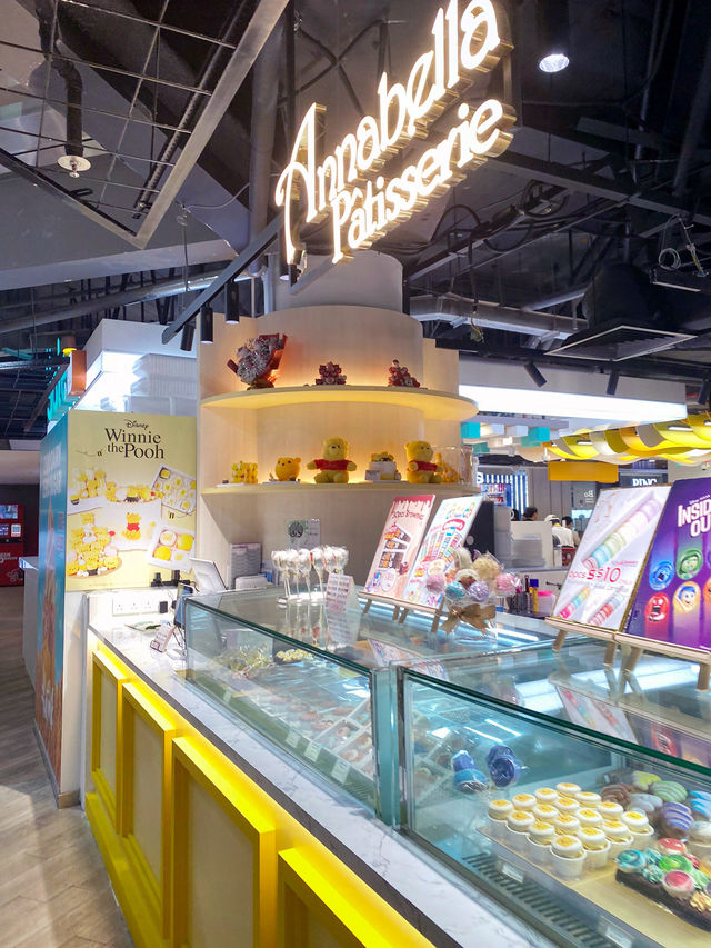  A charming selection of artisanal pastries 🥮! 
