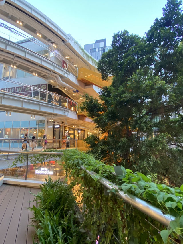 Marche Thonglor คอมมูนีตี้ใหม่ ณ ทองหล่อ