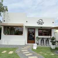 ข้างบ้านคาเฟ่ คาเฟ่สไตล์โฮมมี่ จันทบุรี