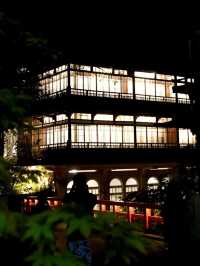 【千と千尋の神隠し】のモデル宿  四季折々、昼夜の美しい表情