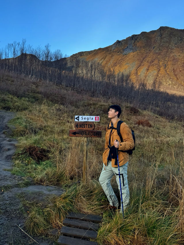 Hesten ยอดเขาเมือง Senja Norway