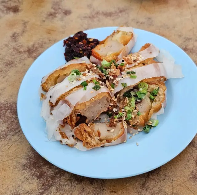 Authentic Hong Kong-style Breakfast at Wan Hong Heung Tea House in Malacca