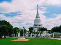曼谷寺廟景點：Wat Phra Si Mahathat Woramahawihan瑪哈泰寺，適合休息發呆拍照📸打卡