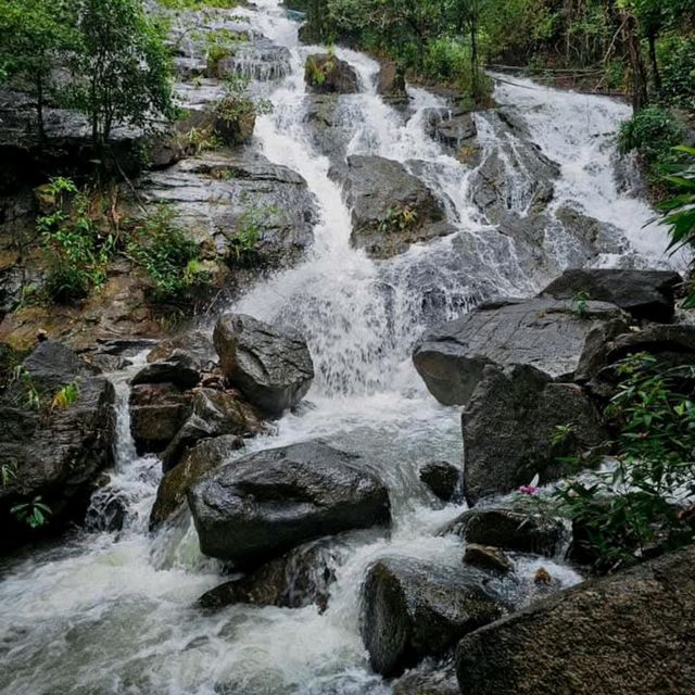 น้ำตกงามแห่งเมืองแร่นอง (ระนอง)