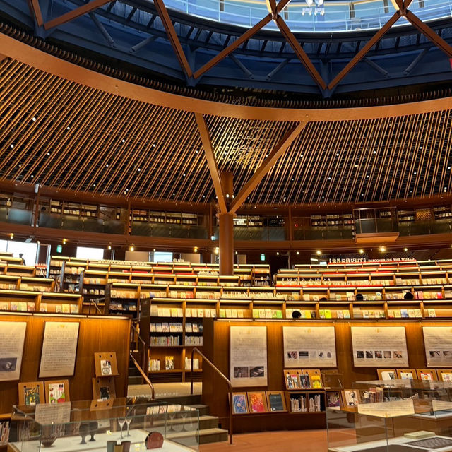 石川県立図書館📕