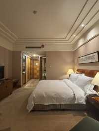 พักสบายใจกลางเมืองฉงชิ่ง  HILTON CHONGQING