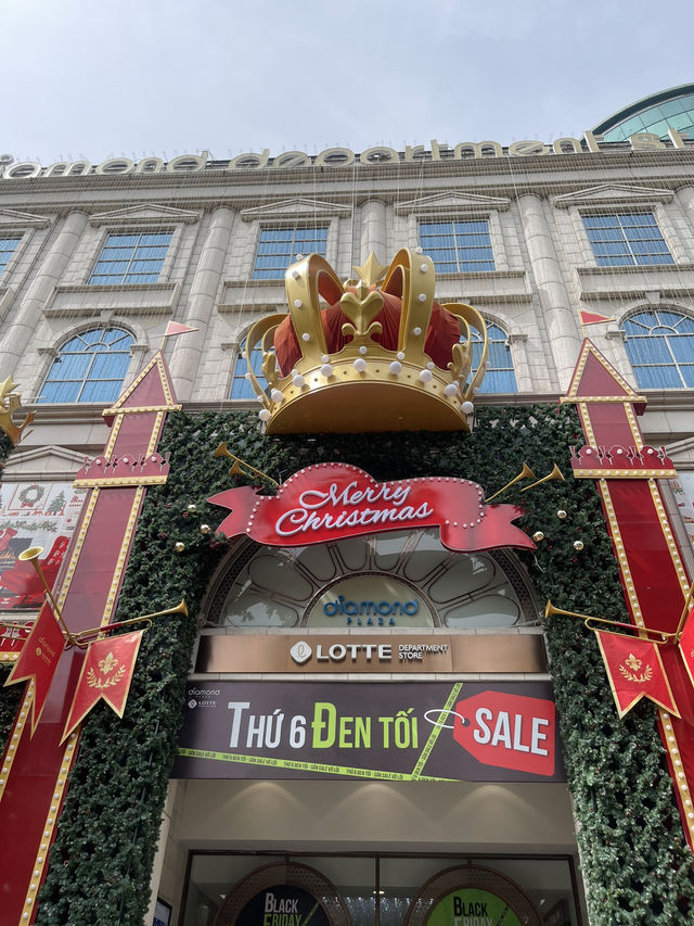 🎄ดูไฟต้นคริสต์มาสที่โฮจิมินห์ | DIAMOND PLAZA