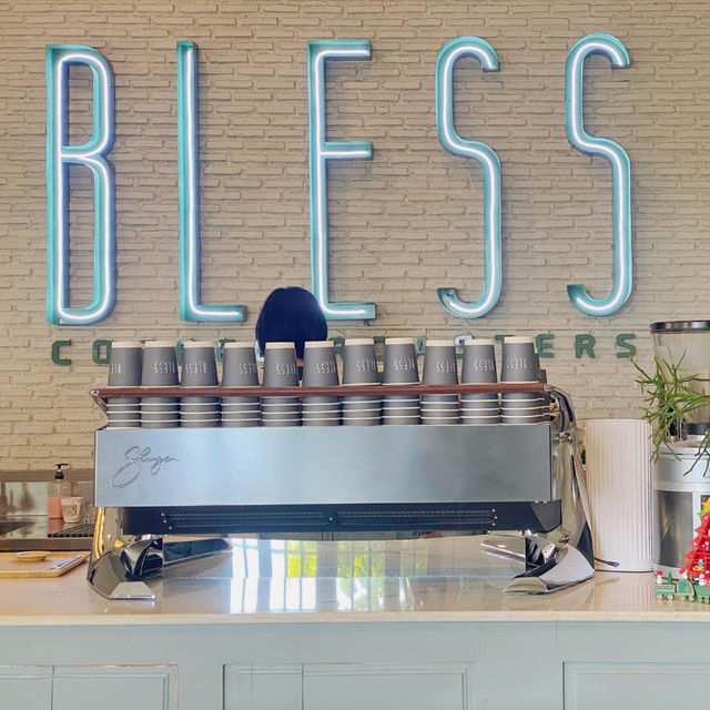 BLESS COFFEE ROASTERS - คาเฟ่นครสวรรค์