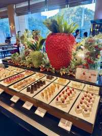 A Sweet & Savory Escape at Hotel New Otani's Garden Lounge