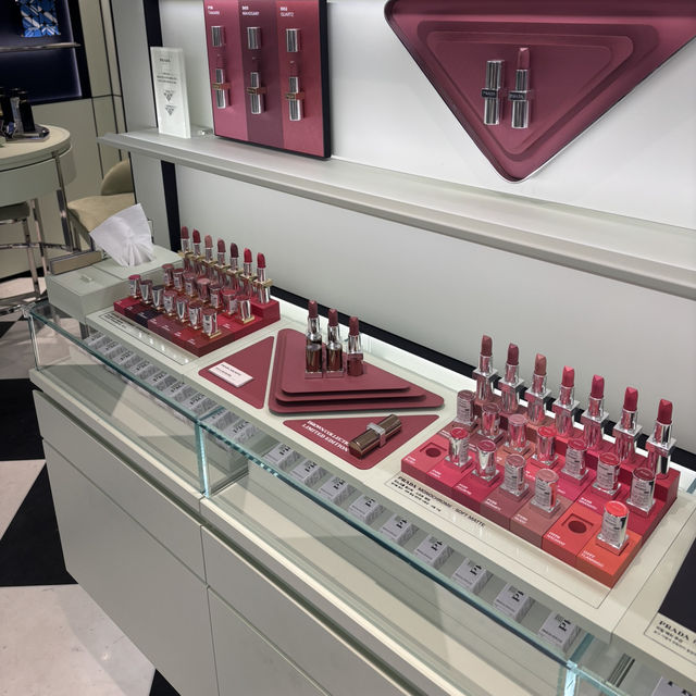 【韓国】PRADA BEAUTYが聖水にOPEN！