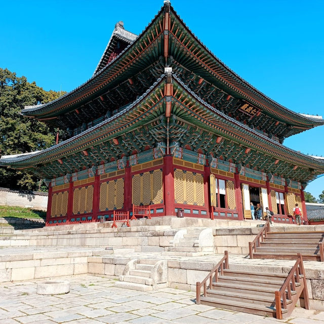 Amazing views of Changdeokgung Palace