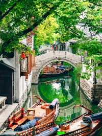 Discover Zhouzhuang: A Magical Journey Through China's Water Town Wonderland!