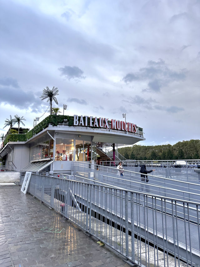 【フランス|パリ】BATEAUX MOUCHES