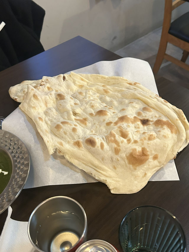 카레와 이색적 분위기까지 매력적인 더 키친 아시아🤍🧡 홍대데이트 코스 추천