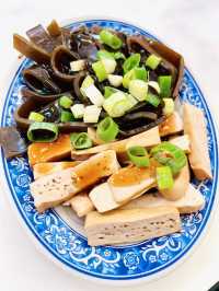 “Ming Ming Noodle House: Ximending’s GEM