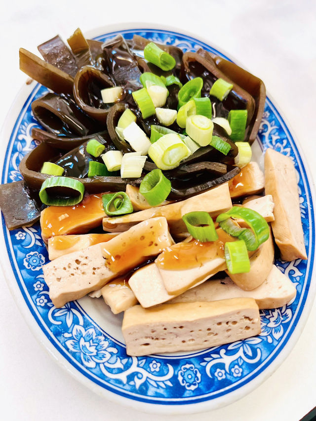 “Ming Ming Noodle House: Ximending’s GEM