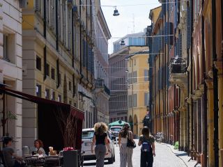 ภาพถ่ายที่สวยงามน่าถ่ายรูป📷 ภาพถ่ายเมืองเก่าของโมเดนา