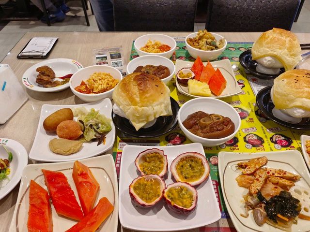 新莊吃到飽，貴族世家體育館店