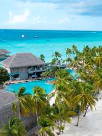 🌊 Paradise Found: The Stunning Maldives Islands!