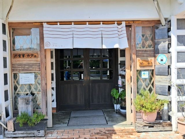 【静岡】伊豆急下田駅の目の前にあるお城みたいなレストラン
