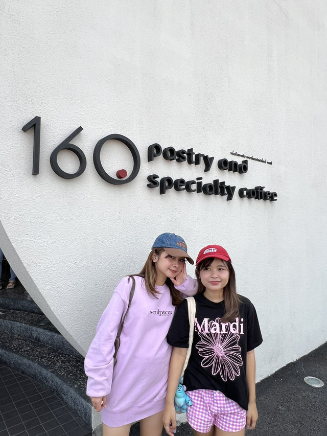160 องศา Pastry and Specialty Coffee 