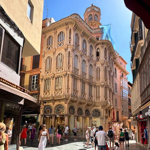 🌴 Weekend Escape to Palma de Mallorca: Sun, Sea & Spanish Charm