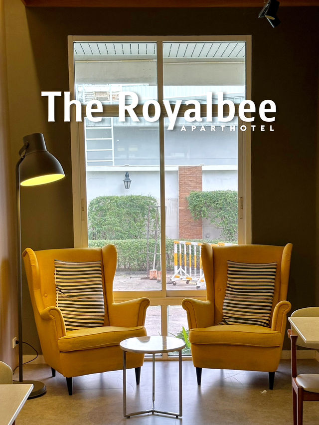  The Royal Bee Aparthotel  