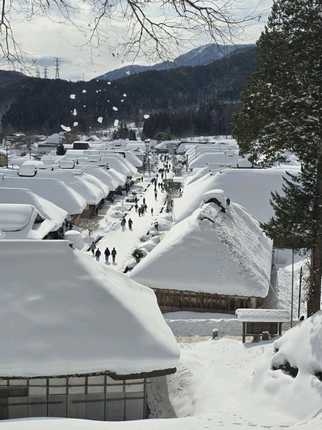 Ouchi-juku: หมู่บ้านโบราณที่คงมนต์เสน่ห์