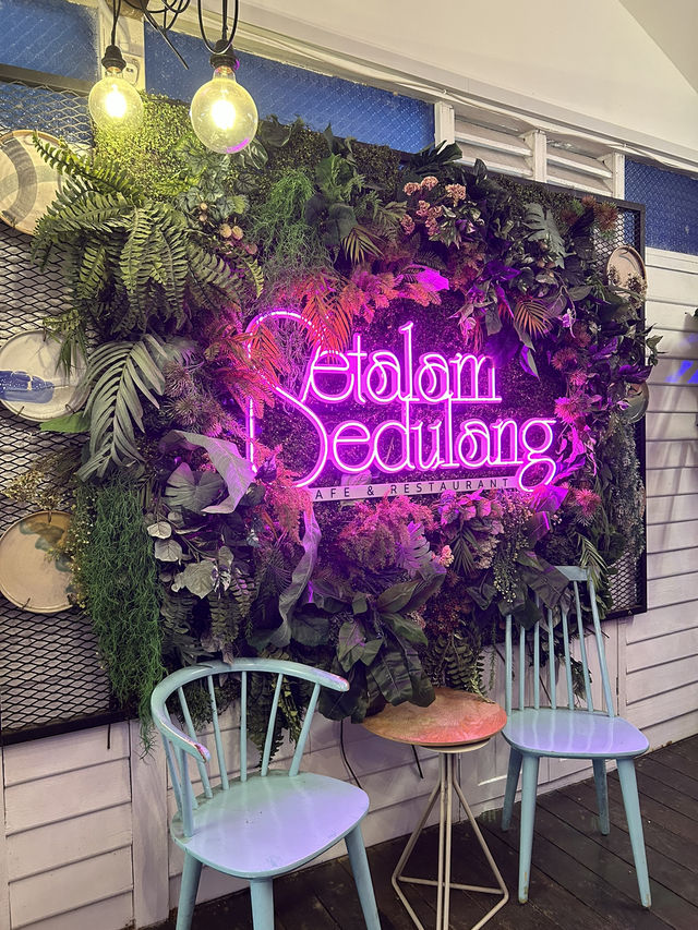 Charming Hidden Gem with Kampung Vibes 🌱