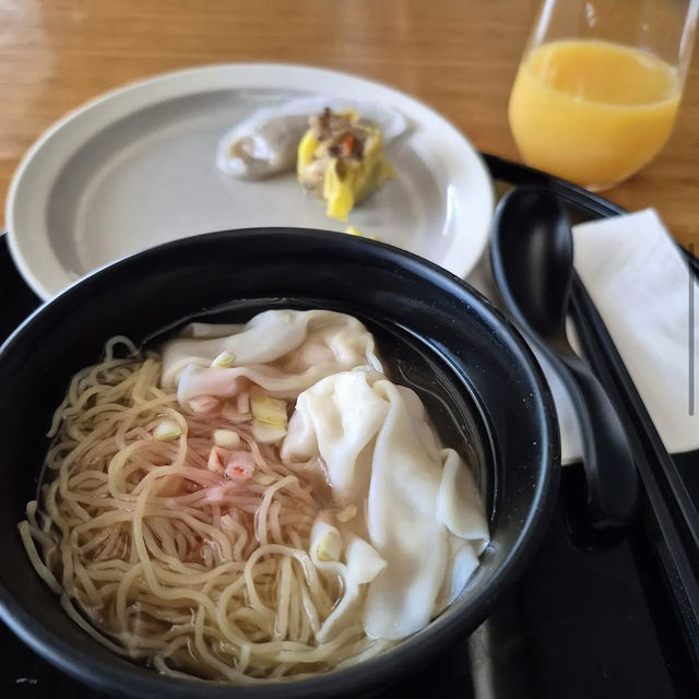 國泰航空 – 寰宇堂頭等貴賓室 (The Wing, First Class by Cathay Pacific)
