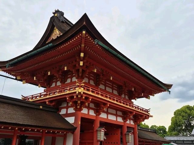 A Journey Through Fushimi Inari Shrine – Kyoto’s Vermilion Pathway