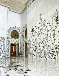 Sheikh Zayed Grand Mosque – A Majestic Symbol of Spiritual Grandeur