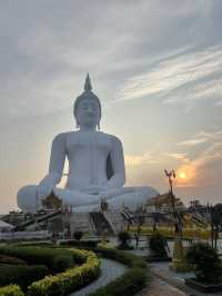 วัดม่วง อ่างทอง