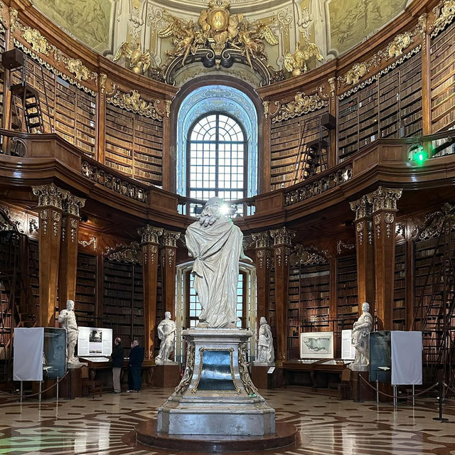 📜 *Austrian National Library: A Baroque Temple of Knowledge* 🏛️✨