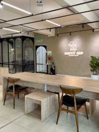 Long standing cafes at Jalan Puchong