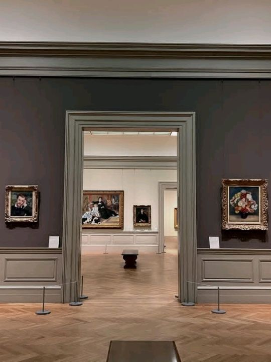 very large, so I recommend that you only enjoy the art that you are interested in