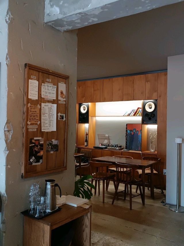 紅磚屋特色咖啡店WEEKLIVE