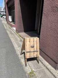 Cute little “frog cafe” 
