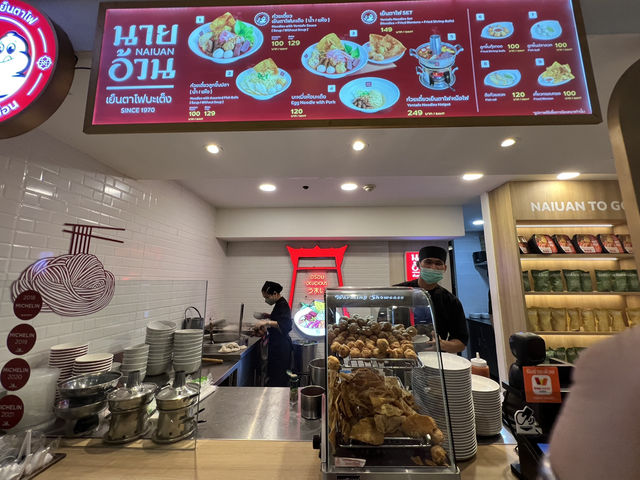 🍽️ Street Food Elegance at Quartier Foodhall, EmQuartier