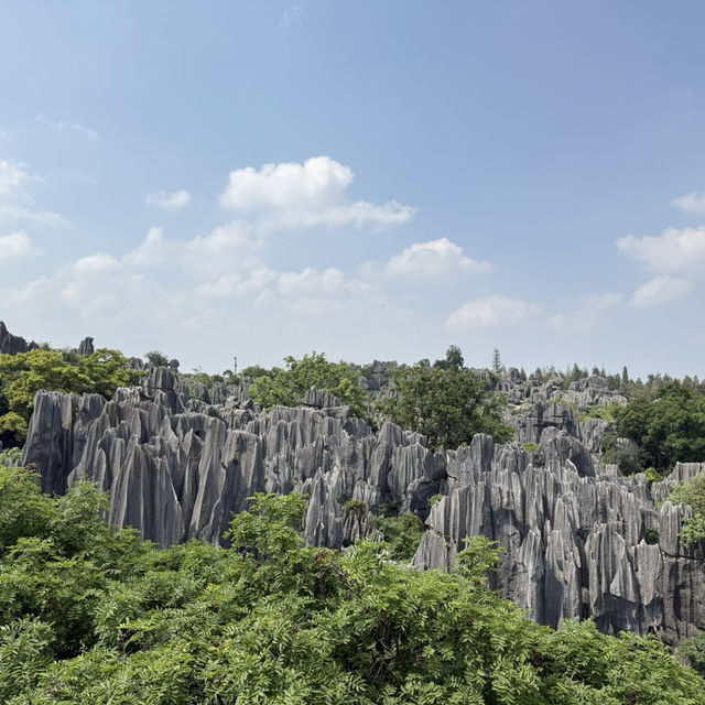 Kunming in 4 Days: Streets to Stone Peak
