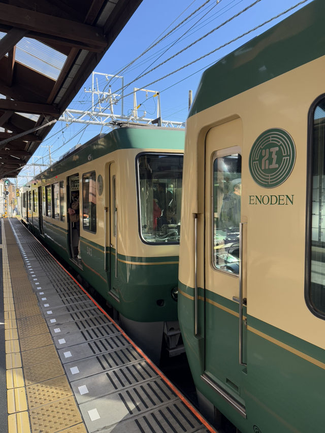 Kamakura  กับรถไฟสีเขียว Enoden ในตำนาน 🚃