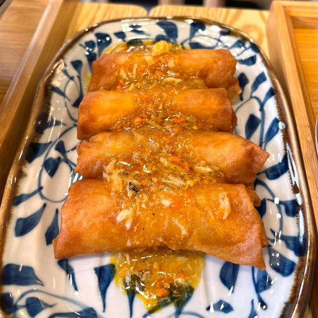 驚豔味蕾的蟹黃面 💕 蟹味鼎 ! 全都是用蟹膏蟹肉製成 口感一流