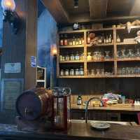 ร้านหัวหมู (Hog’s Head Phuket / Mad Hog Tavern