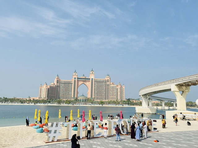 Living the Palm Life: Dubai’s Iconic Escape