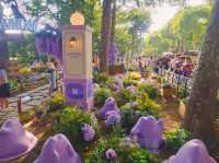 Look at all the Metamongs around the park!!!