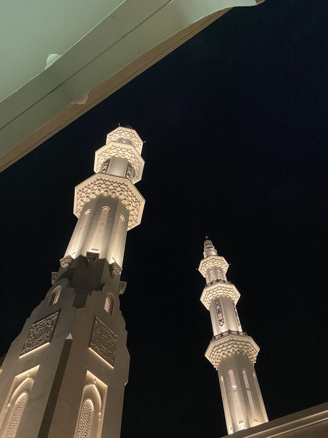 Masjid Sri Sendayan: Where Spiritual Meets Seriously Aesthetic