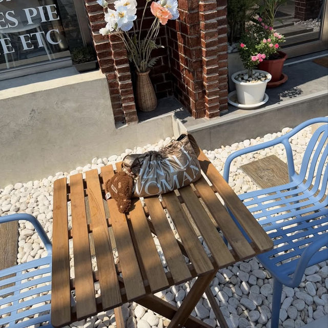 Hi Babe Café 
