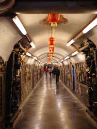วัดกวนตู้ (Guandu Temple) วัดเก่าแก่ริมแม่น้ำ