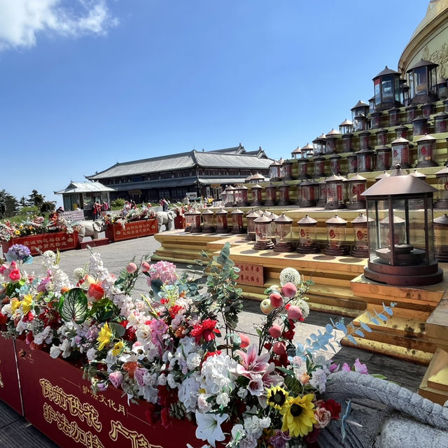 🏔️ Everything You Need to Know About Visiting Mount Emei 峨眉山 – Don’t Go Without Reading This First