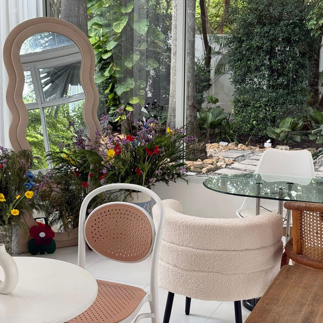 🌿 New Day Cafe Bakery Space